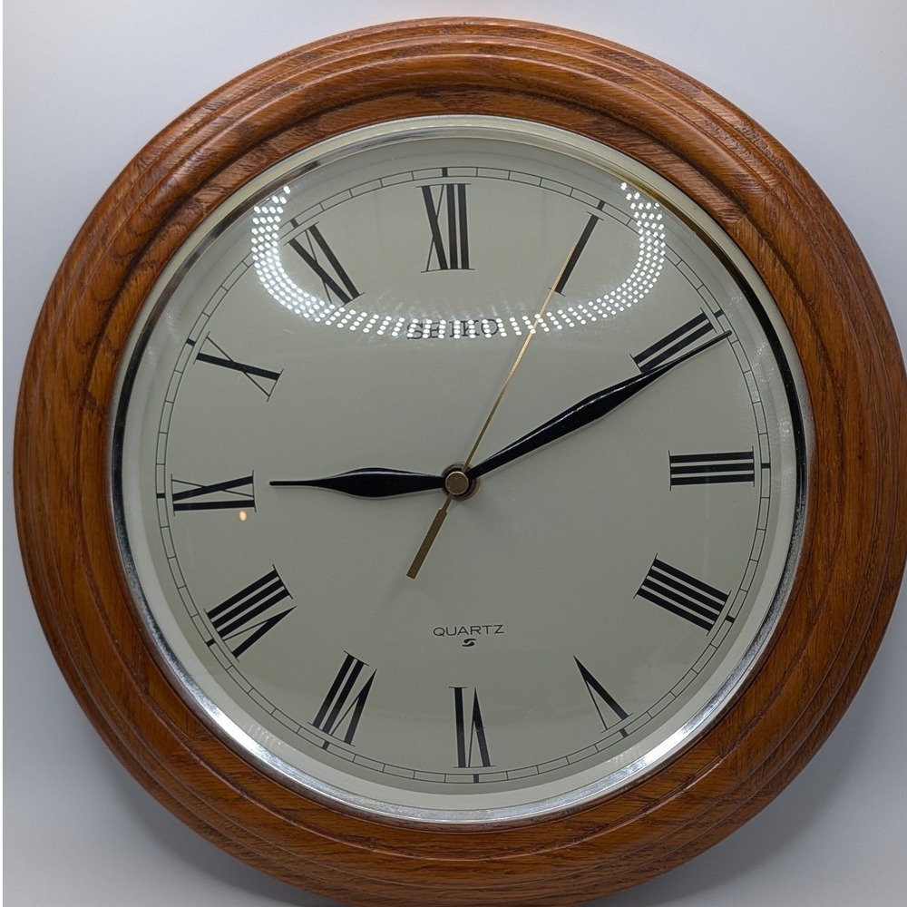 Vtg Seiko Wall Clock Brown Wood Grain Roman Numeral Analog Traditional Home 12"